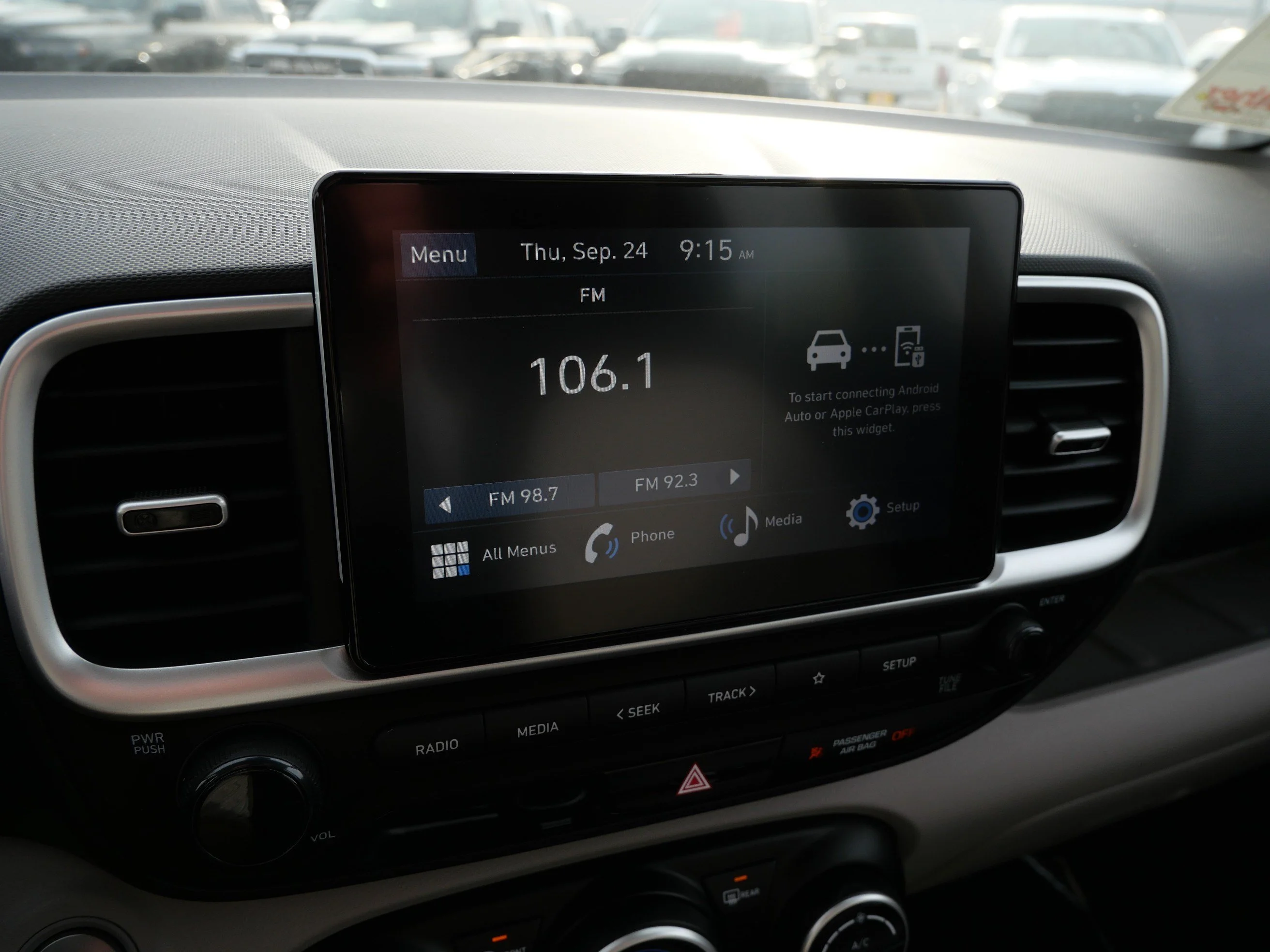 2025 Hyundai Venue SEL - Photo 33