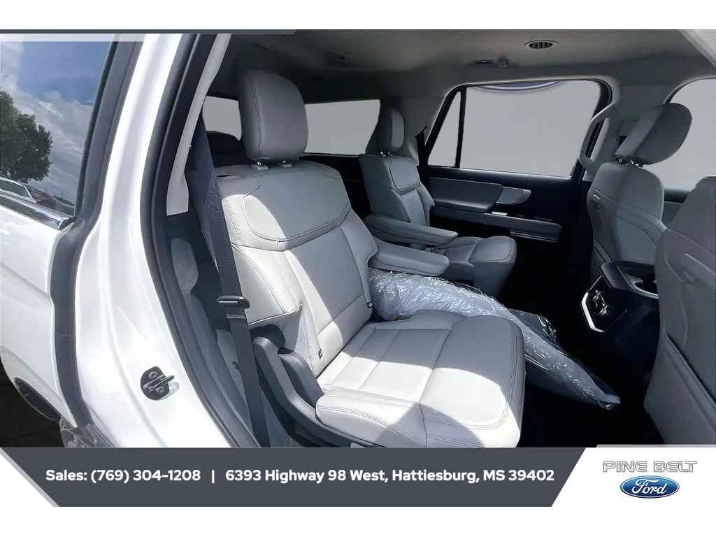 New 2026 Star White Metallic Tri-Coat Ford Active image 20