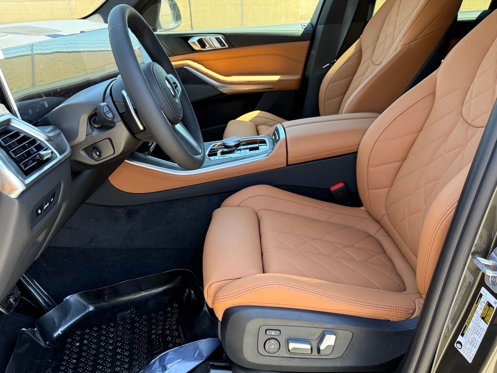 New 2026 Manhattan Green Metallic BMW sDrive40i image 21