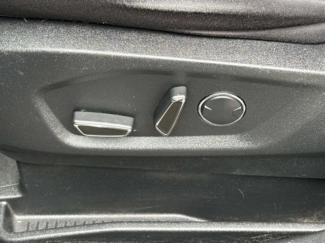 Used 2018 Black Ford SEL image 28