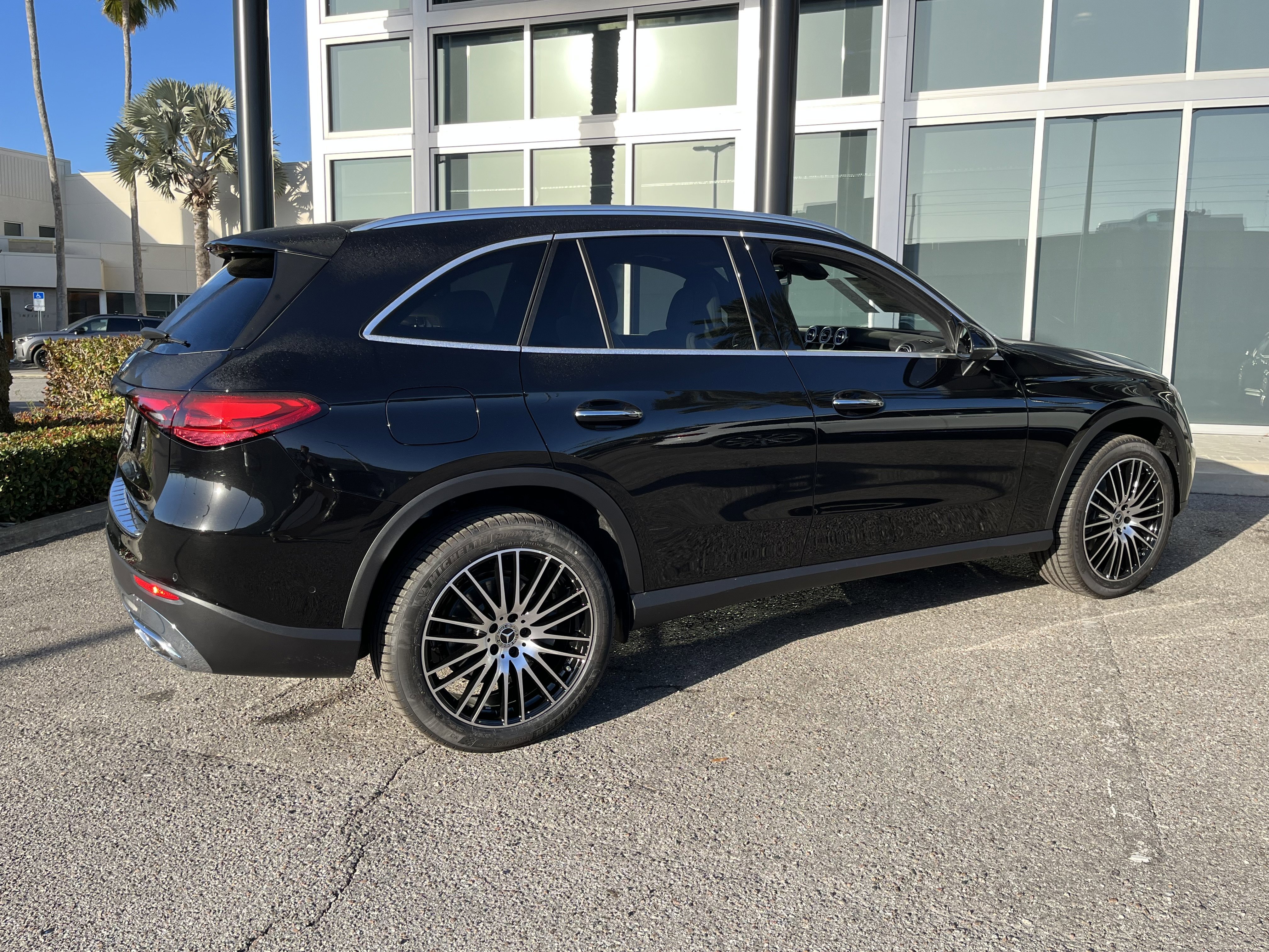 New 2026 Obsidian Black Metallic Mercedes-Benz GLC 300 image 36