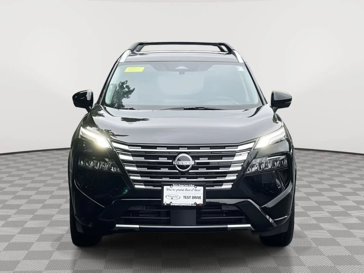 New 2026 Super Black Nissan Platinum image 3
