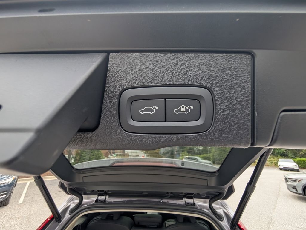 2026 Volvo XC60 Plus - Photo 6