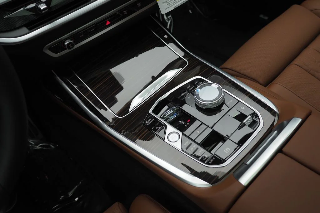 New 2027 Mineral White Metallic BMW xDrive40i image 19
