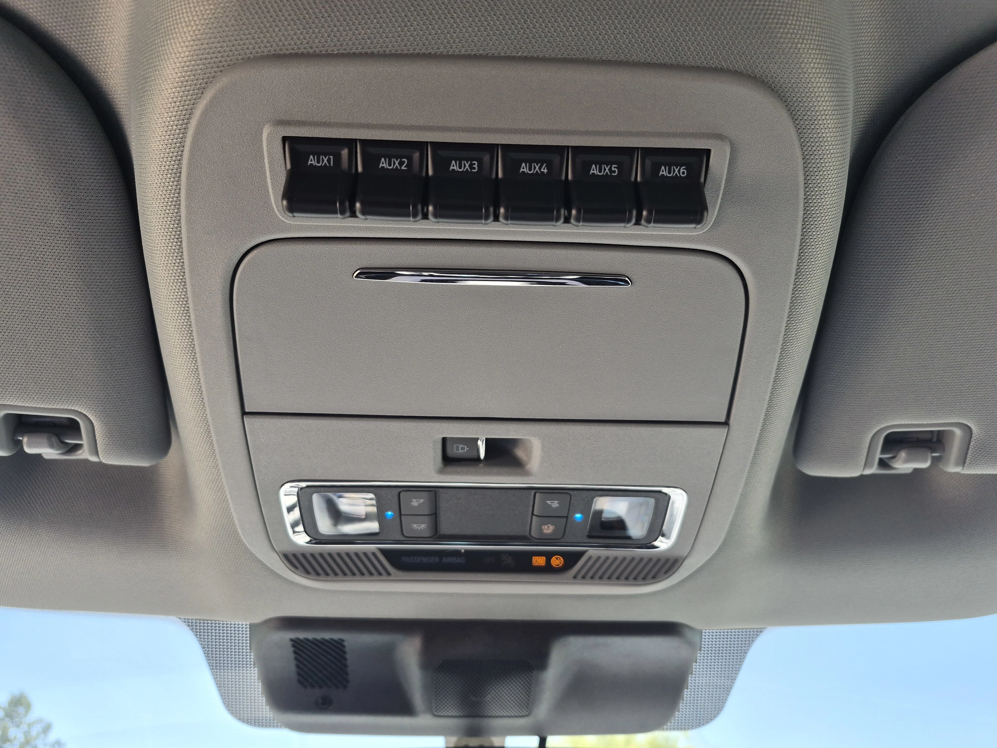New 2026 Marsh Gray Ford F-350® Lariat® image 12