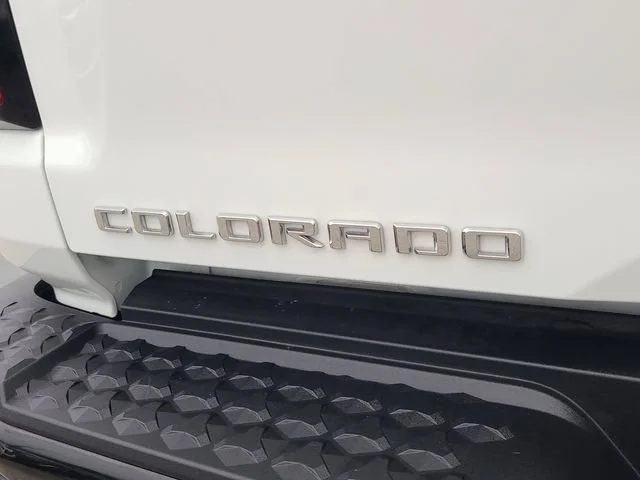 Used 2025 Summit White Chevrolet ZR2 image 28