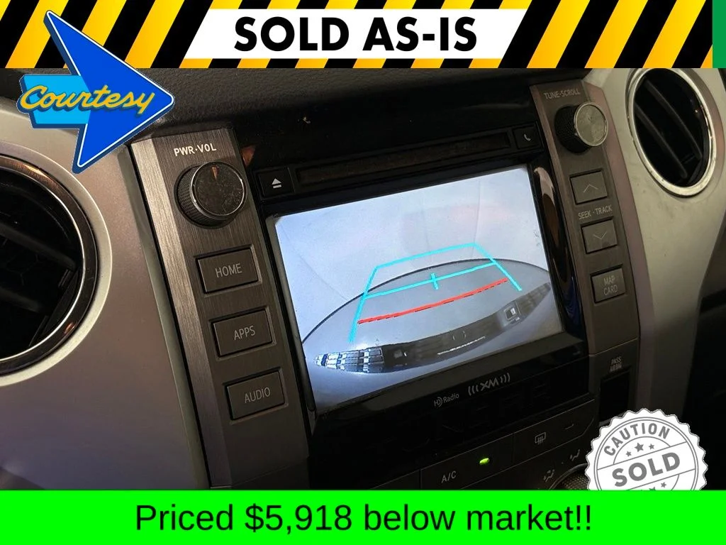 Used 2018 Blue Toyota SR5 image 27