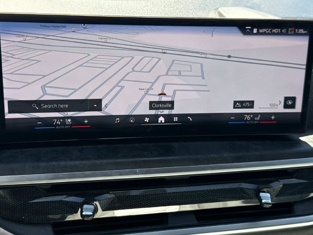 Used 2024 Blue BMW xDrive40i image 3