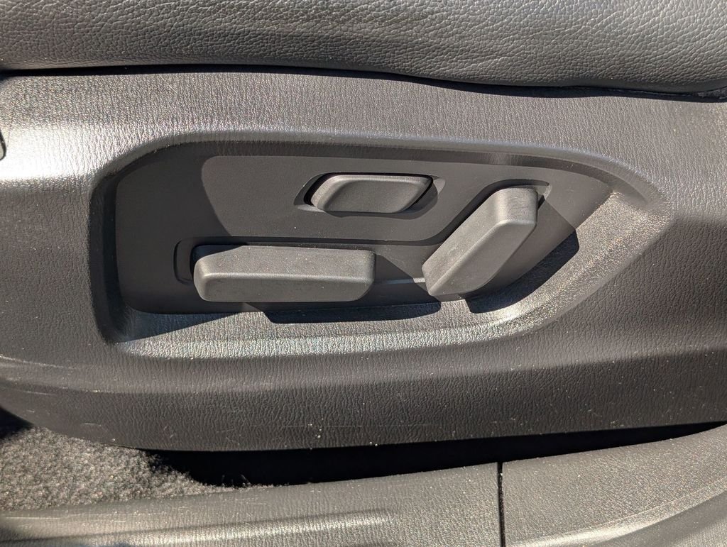 Used 2025 Gray Mazda 2.5 S Carbon Edition image 18