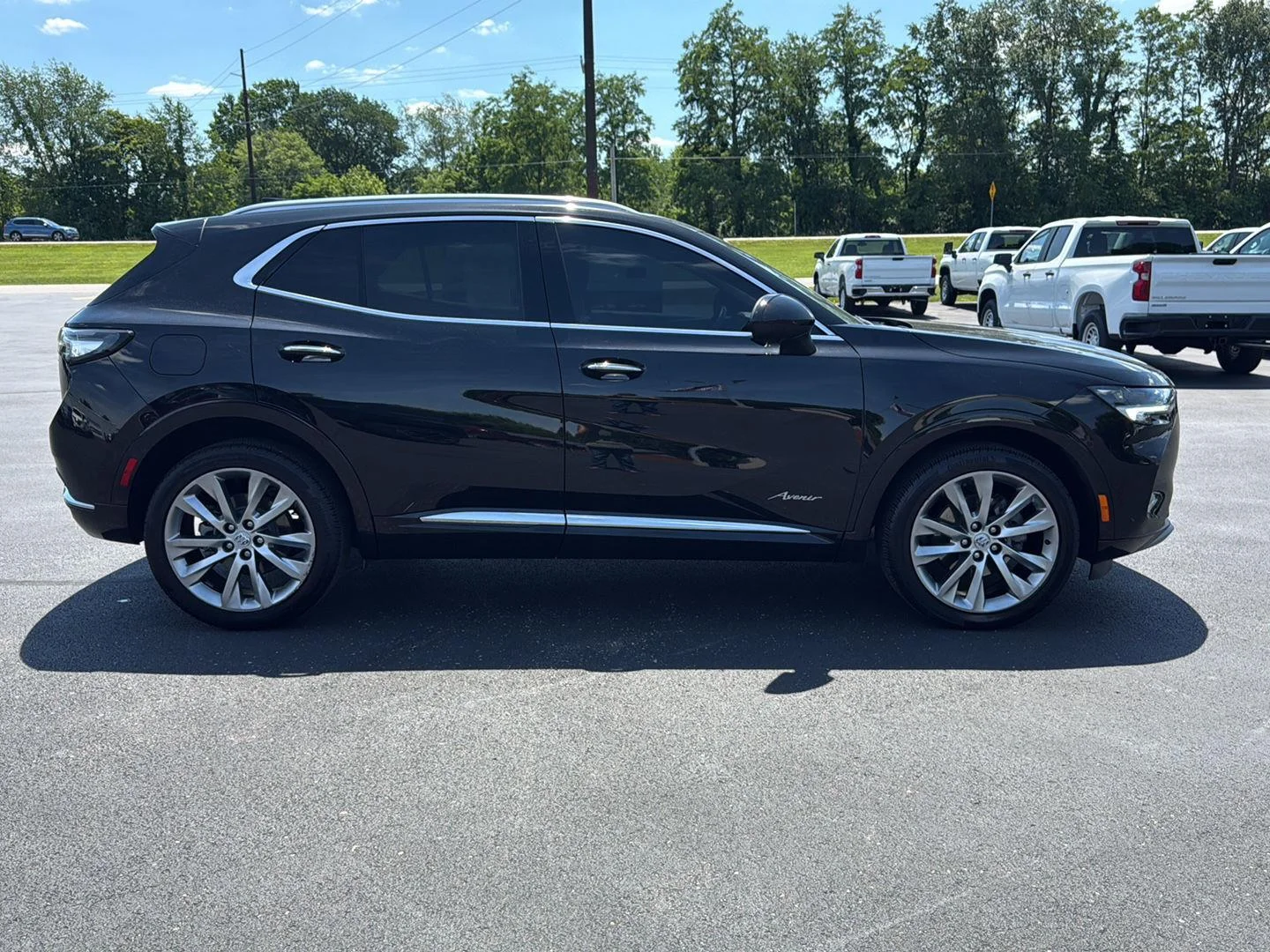 Used 2023 Ebony Twilight Metallic Buick Avenir image 10