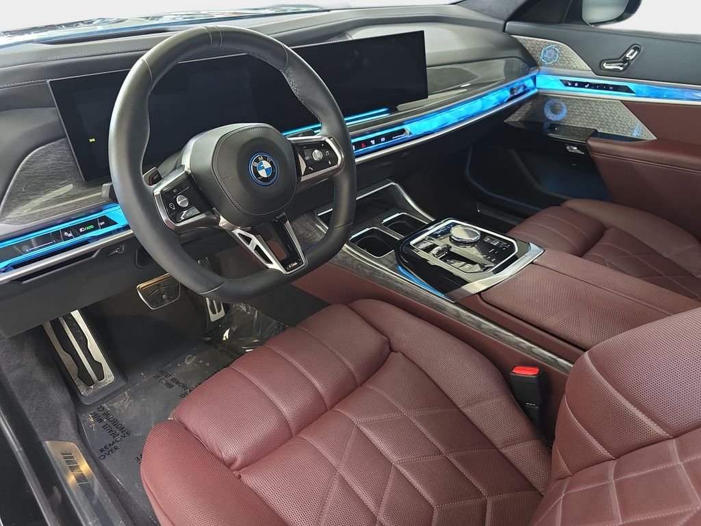 Used 2023 Black Sapphire Metallic BMW xDrive60 image 19