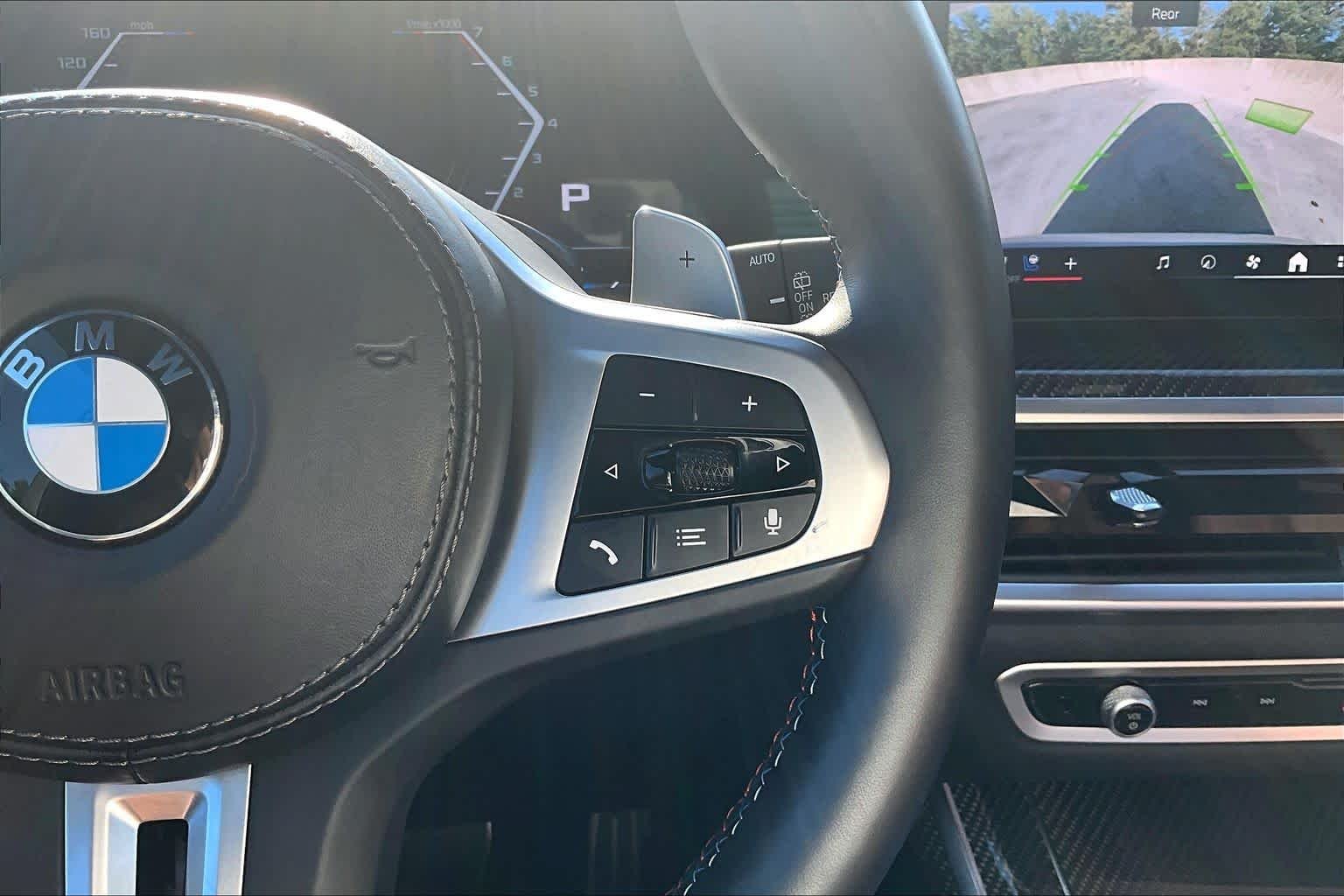 Used 2025 Mineral White Metallic BMW M60i image 25