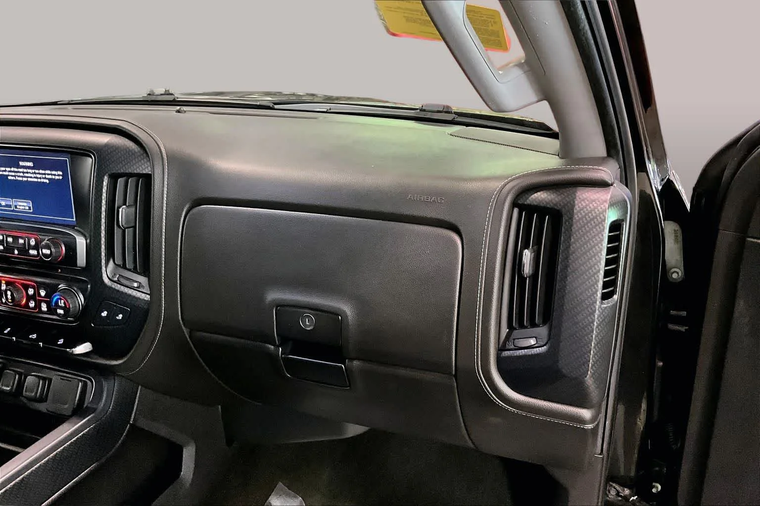 Used 2015 Onyx Black GMC SLE image 19