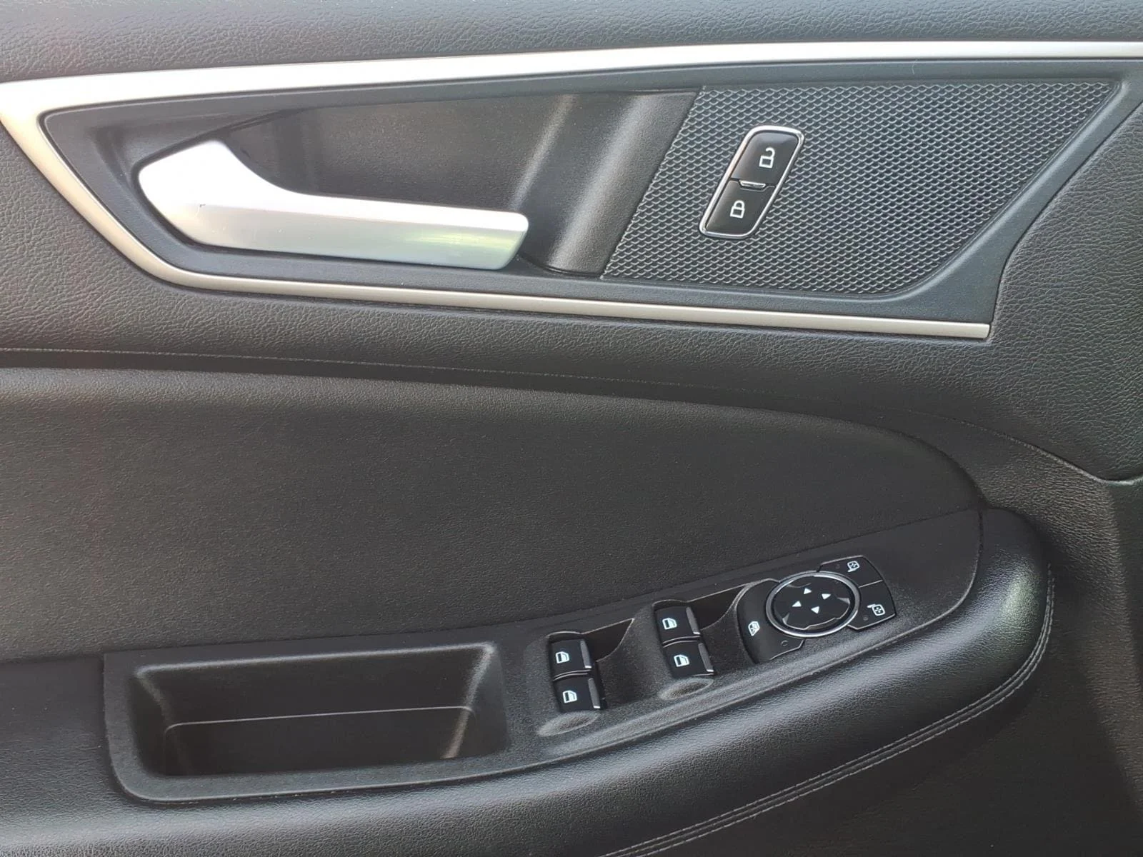 Used 2024 Black Metallic Ford SEL image 16