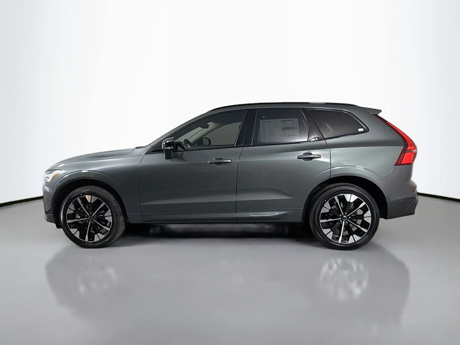 New 2026 Forest Lake Volvo Plus image 8