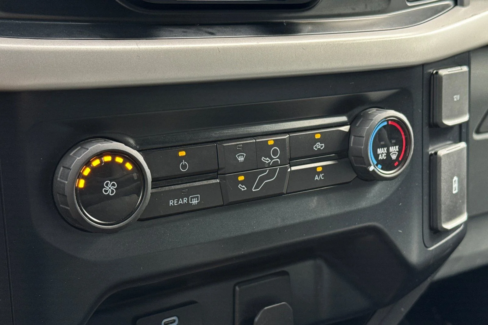 2023 Ford F-150 XLT - Photo 16