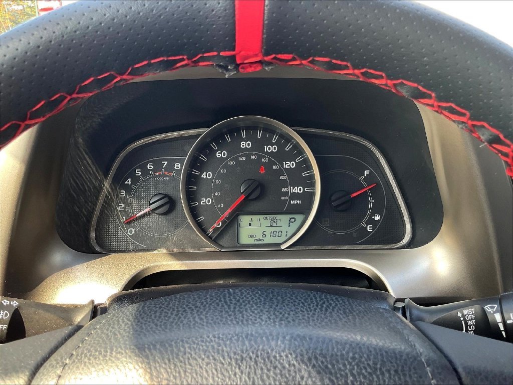 Used 2013 Green Toyota XLE image 14