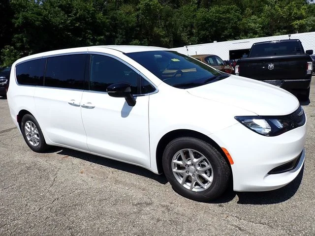 New 2027 White/off-white Chrysler LX image 9