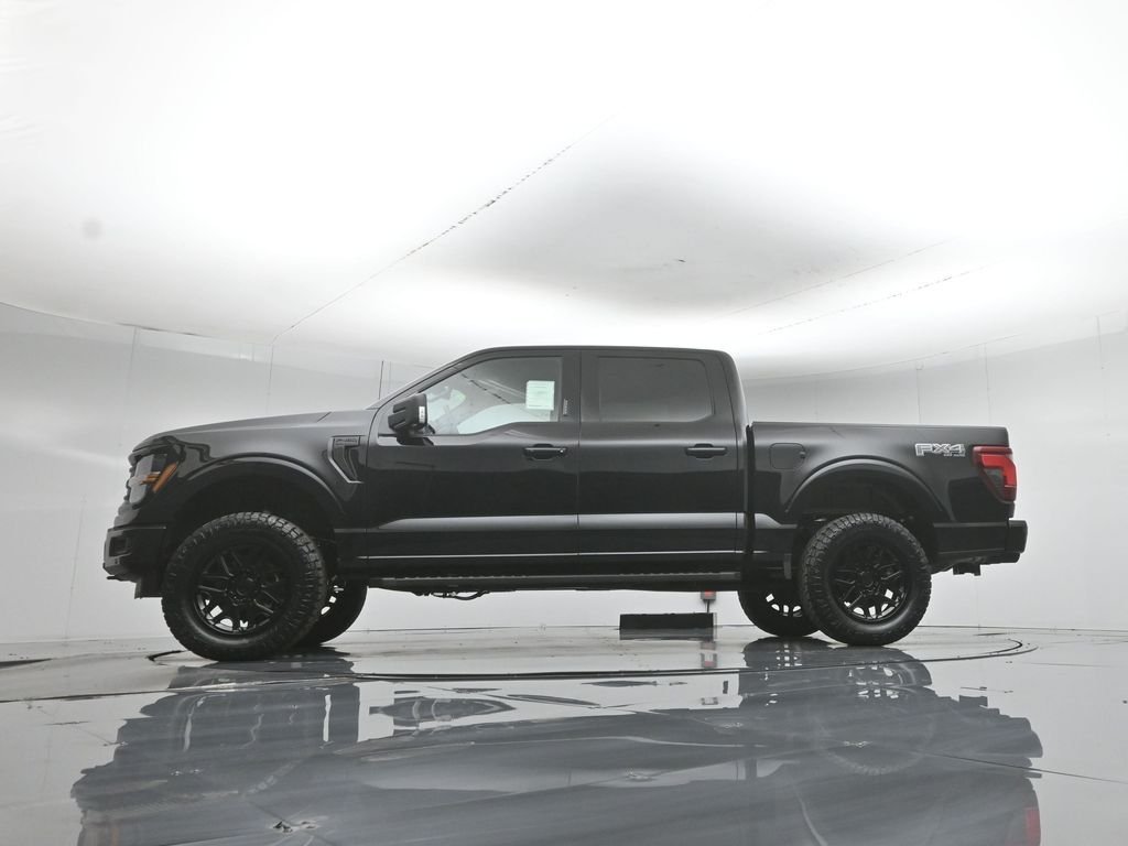 New 2026 Agate Black Metallic Ford XLT image 7