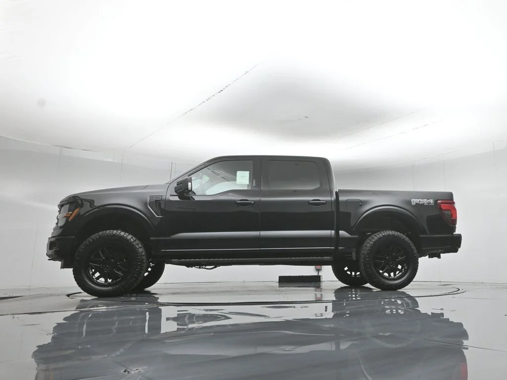 New 2026 Agate Black Metallic Ford XLT image 7