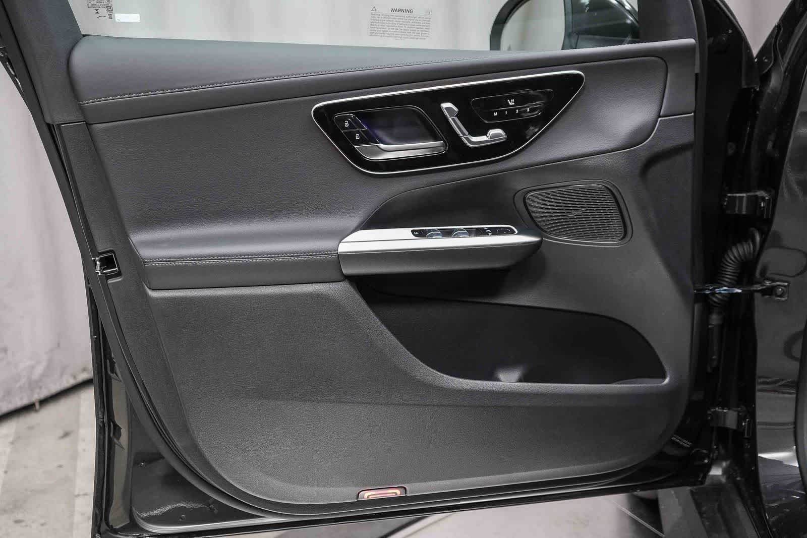 New 2026 Graphite Grey Metallic Mercedes-Benz GLC 300 image 26