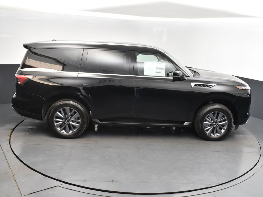 Used 2025 Black INFINITI PURE image 39