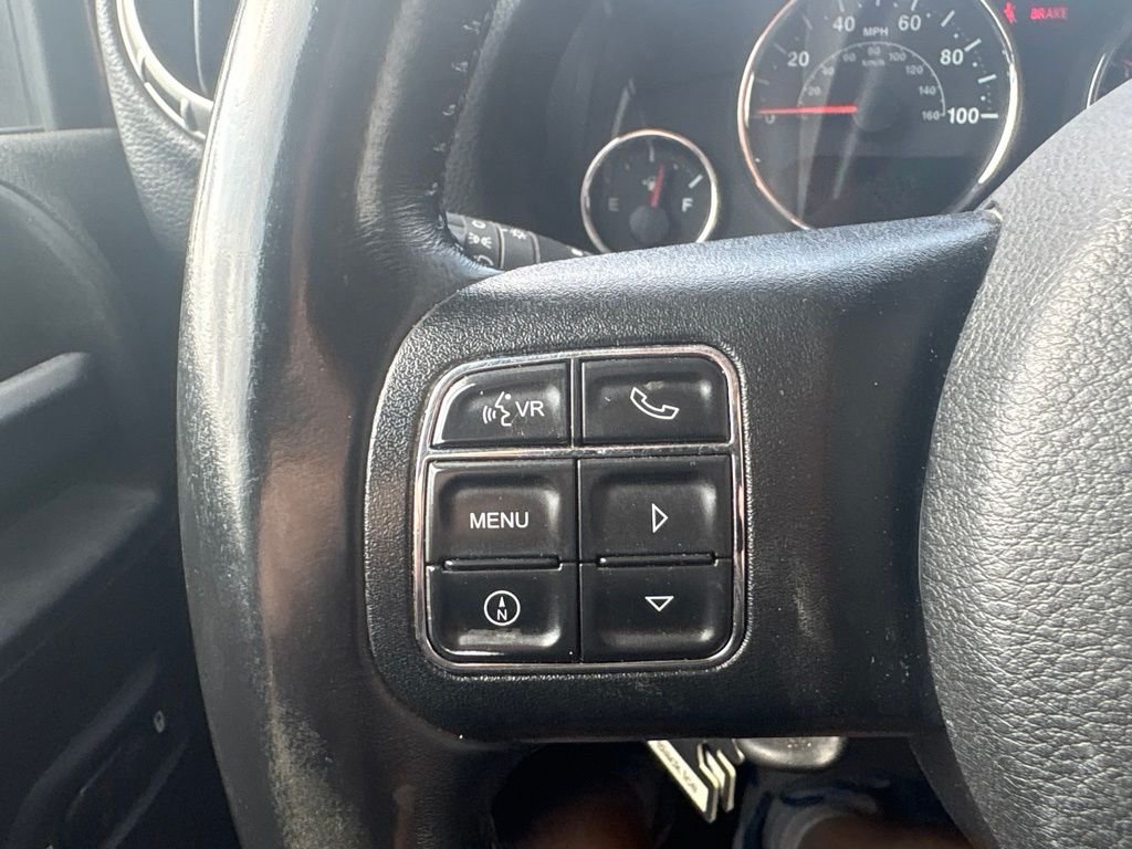 Used 2017 Granite Crystal Metallic Clearcoat Jeep Sahara image 15