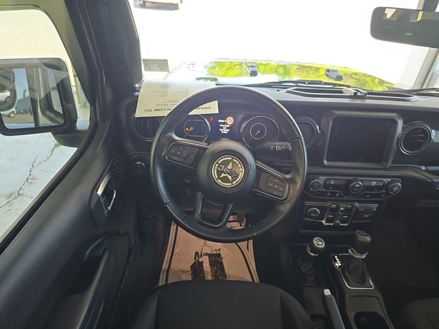 Used 2022 Green Jeep Sport image 12