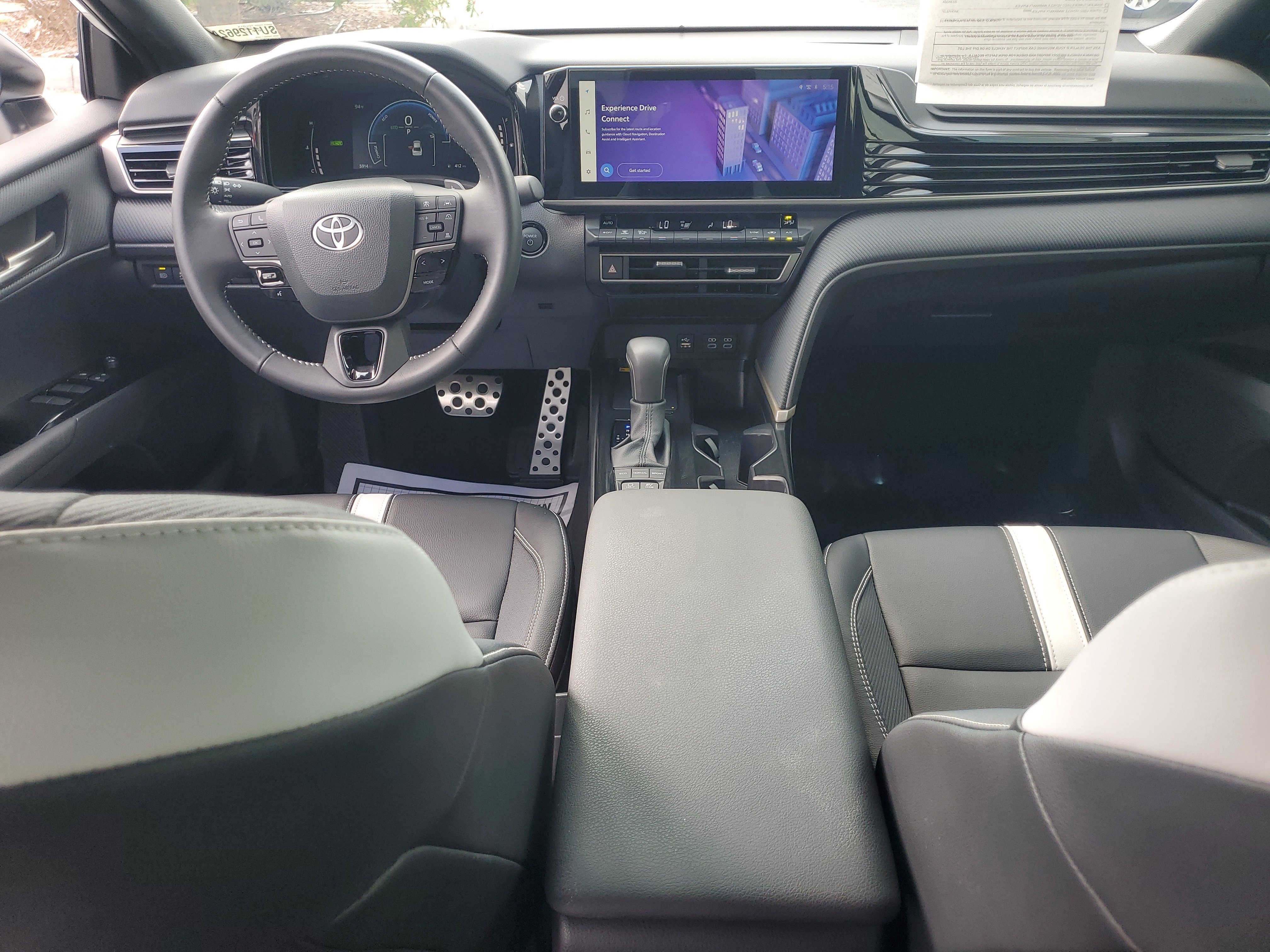 Used 2025 Ice Cap Toyota SE image 15