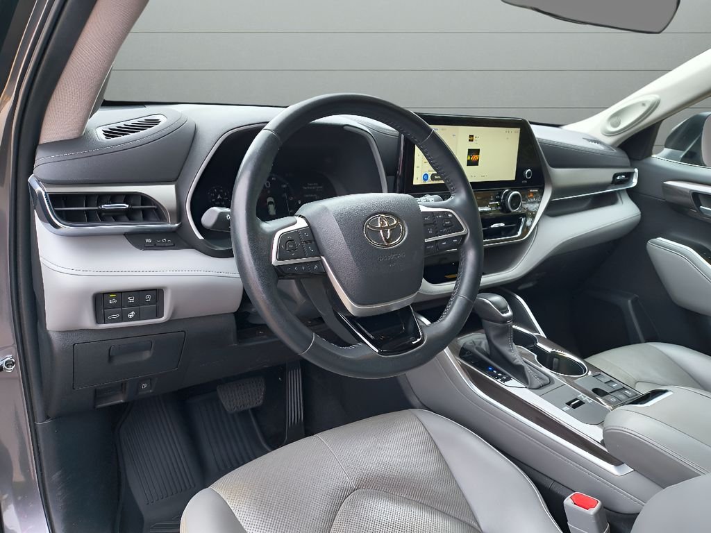 Used 2023 Magnetic Gray Metallic Toyota Limited image 18