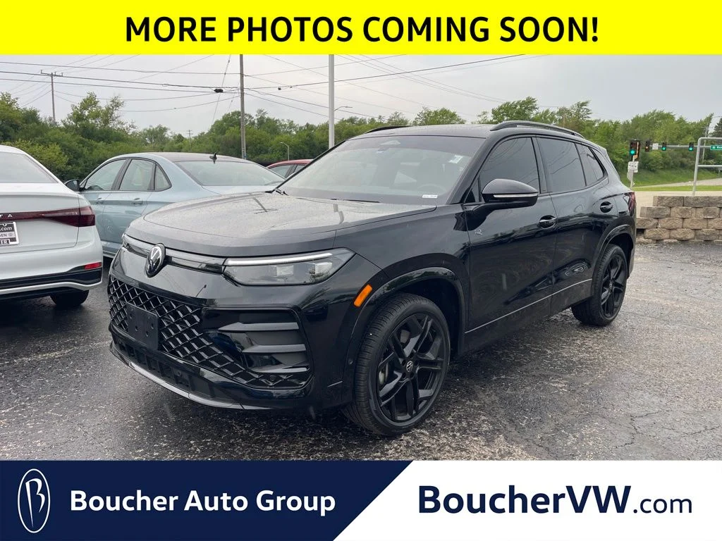 2026 Volkswagen Tiguan 2.0T SE R-Line Black 4Motion's photo