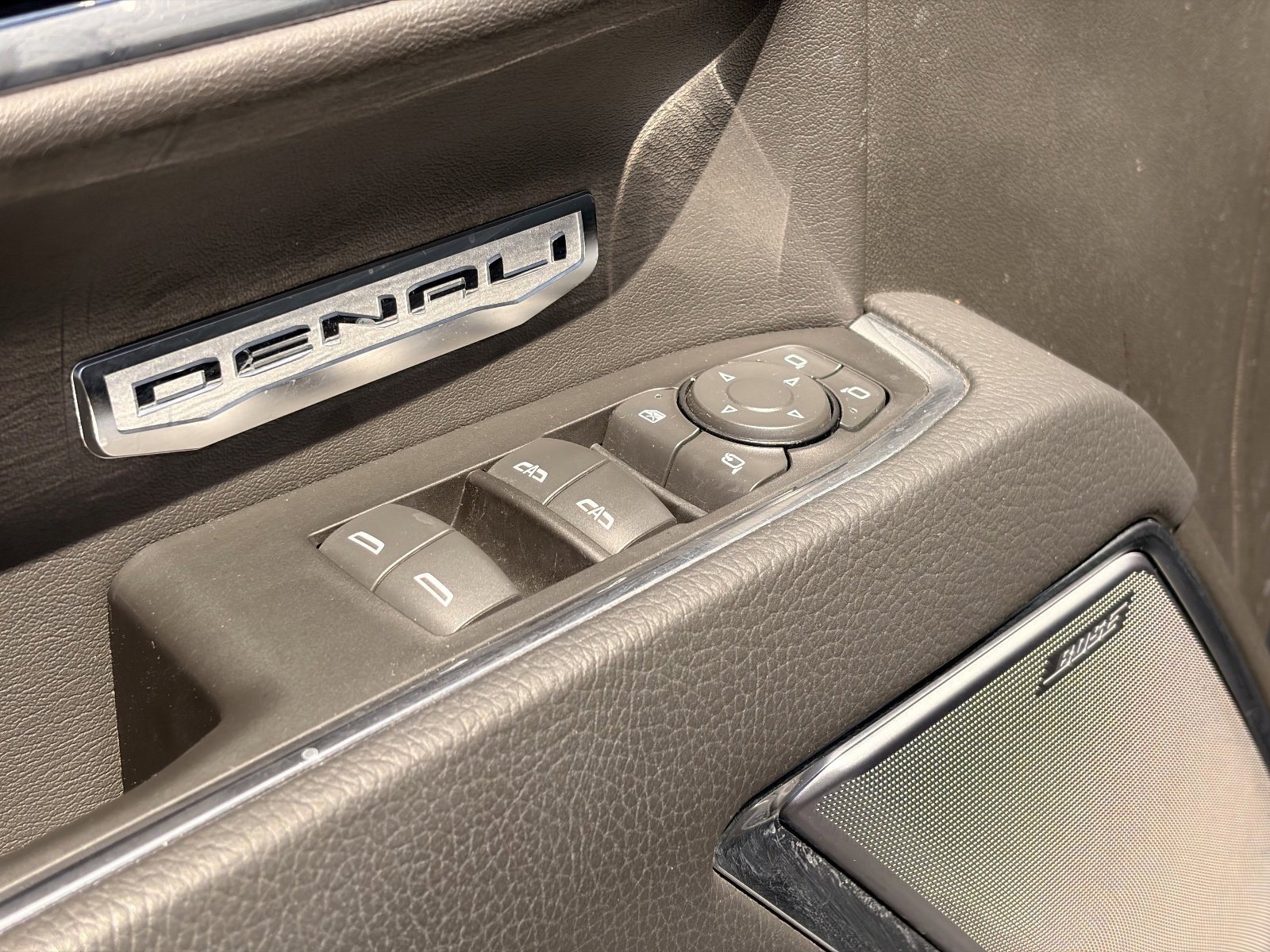 Used 2025 Sterling Metallic GMC Denali image 14
