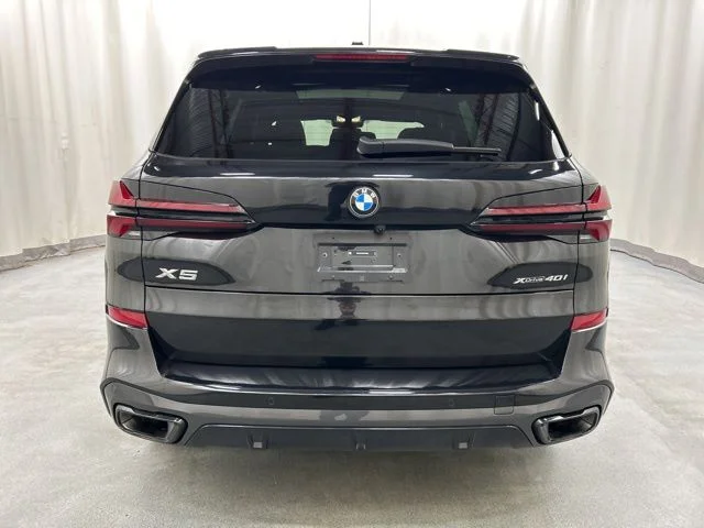 Used 2025 Black BMW xDrive40i image 30