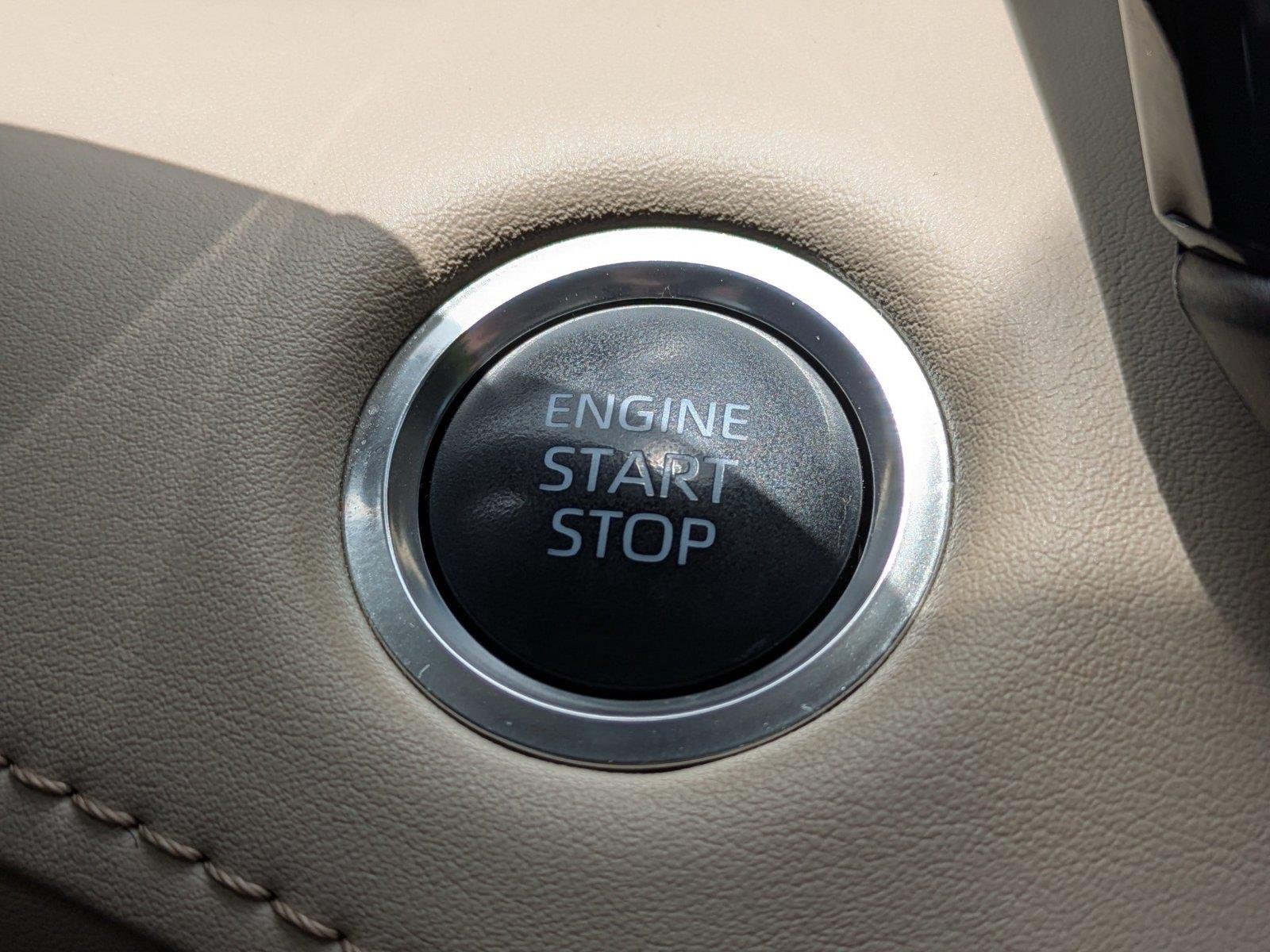 Used 2024 Wind Chill Pearl Toyota Limited image 28