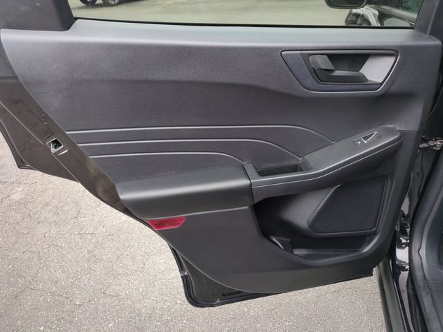 Used 2022 Black Ford SE image 26