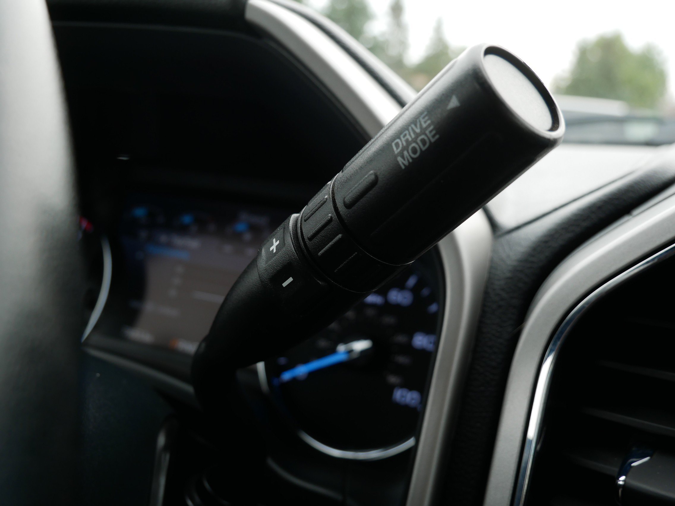 Used 2022 Red Ford LARIAT image 24