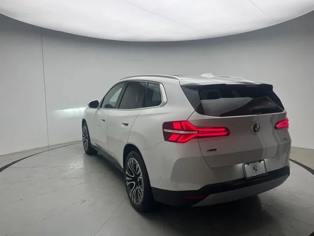 New 2026 Alpine White BMW 30 xDrive image 3