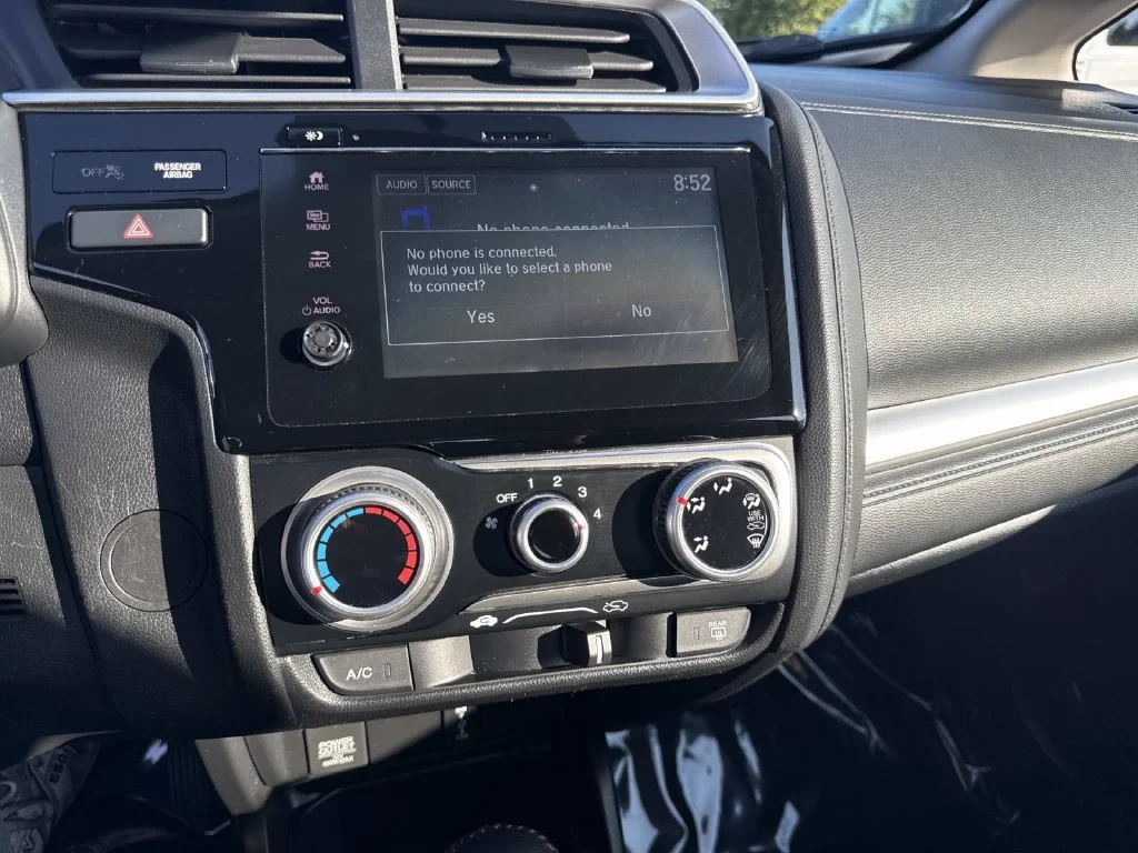 Used 2018  Honda Sport image 21