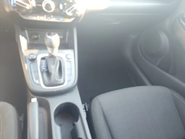 Used 2022 Silver Hyundai SEL image 13