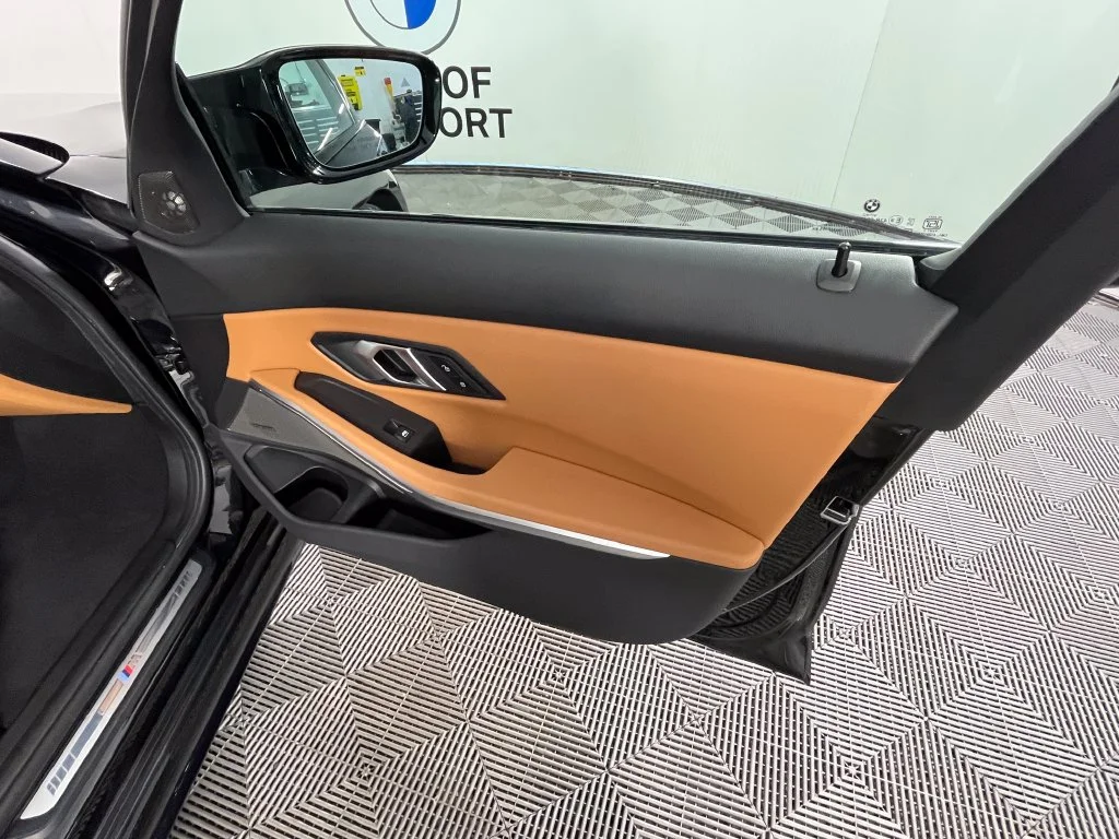 Used 2026 Black Sapphire Metallic BMW M340i xDrive image 23