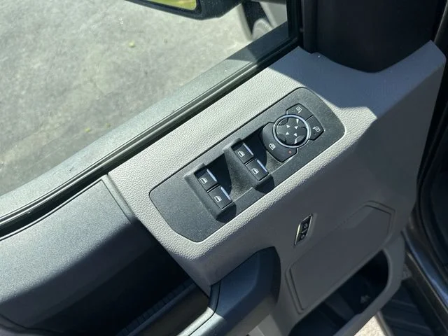 Used 2016 Gray Ford XL image 17