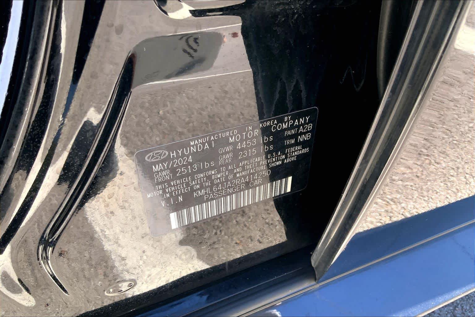 Used 2024 Onyx Black Hyundai SEL image 31