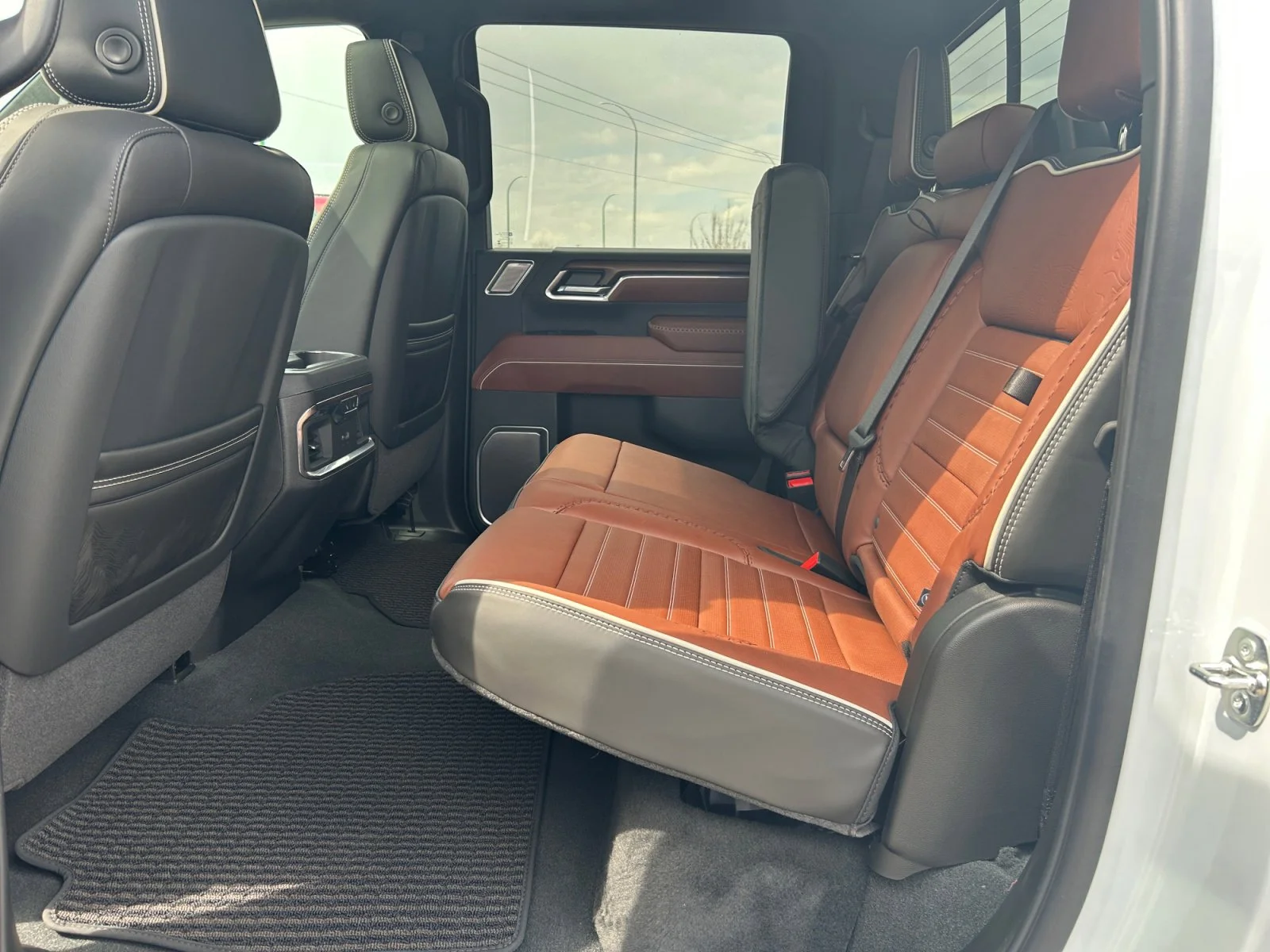 New 2026 Glacier White Tricoat GMC Denali Ultimate image 19