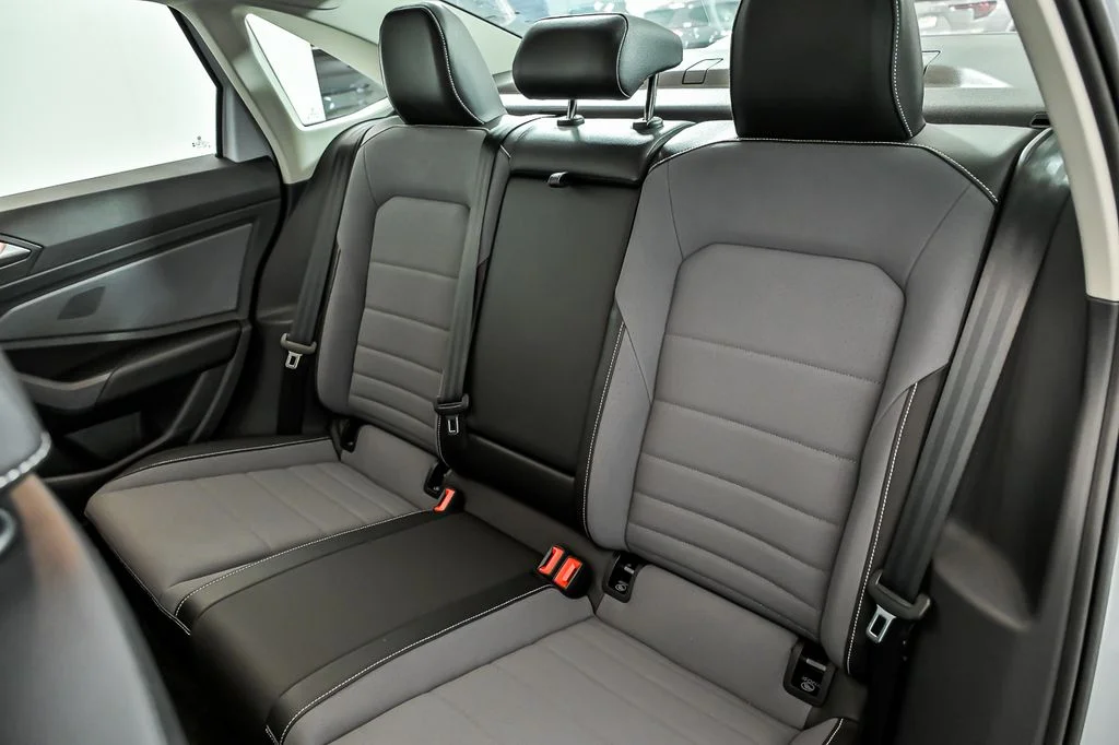New 2026 Gray Volkswagen 1.5T SE image 9