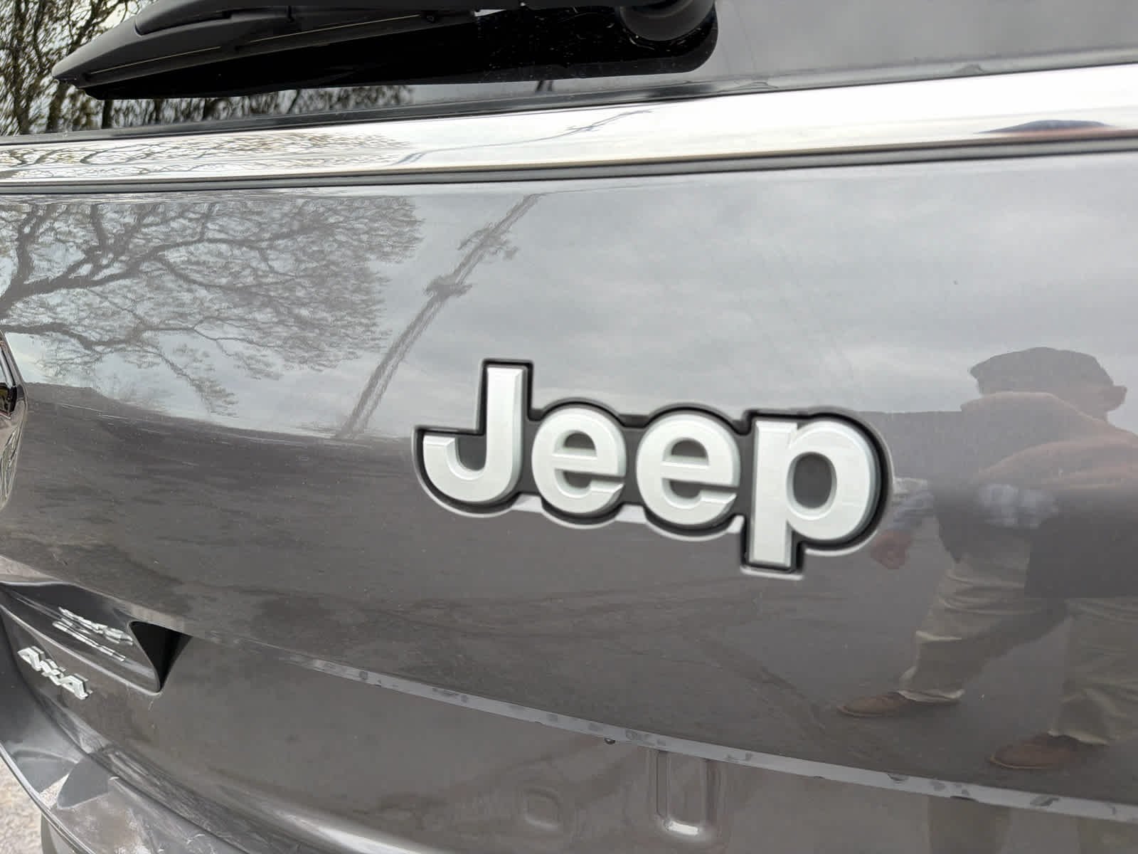 Used 2024 Baltic Gray Metallic Clearcoat Jeep Limited image 21