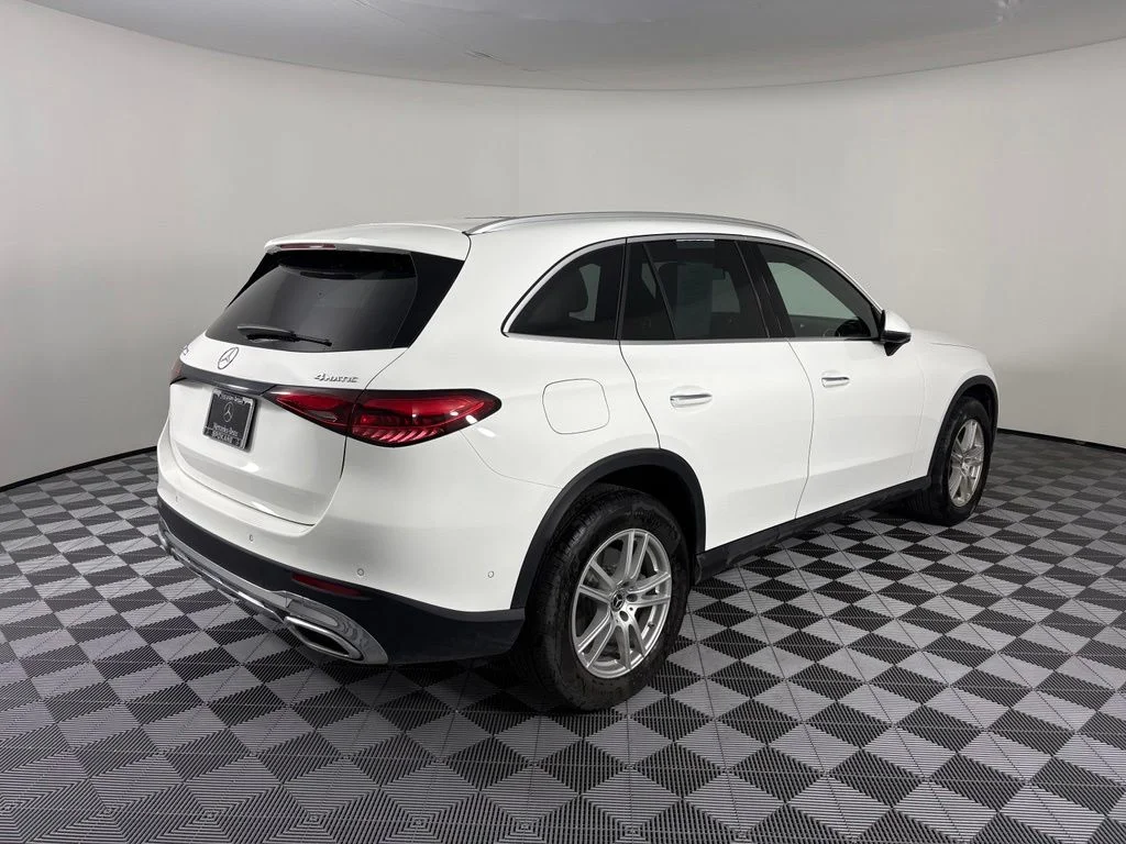Certified Used 2025 White Mercedes-Benz GLC 300 image 7