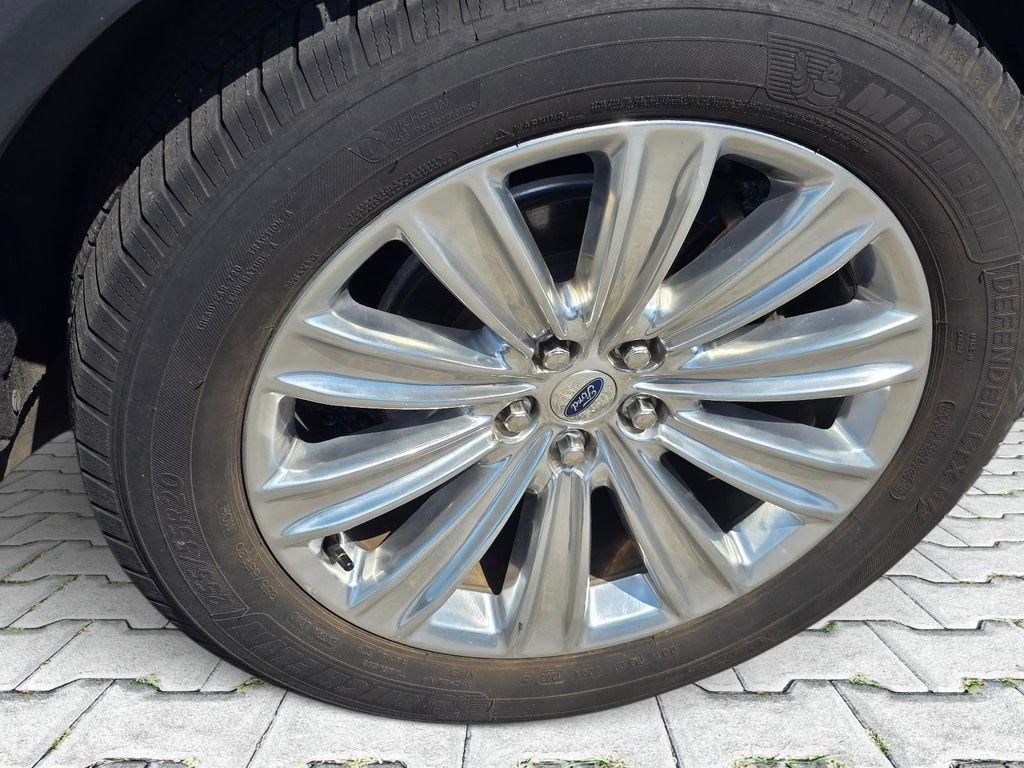 Used 2020 White Ford Limited image 12