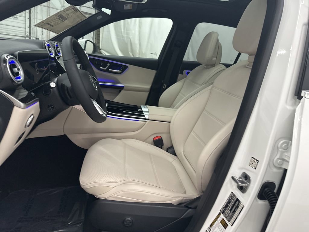 New 2026 Polar White Mercedes-Benz GLC 300 image 54