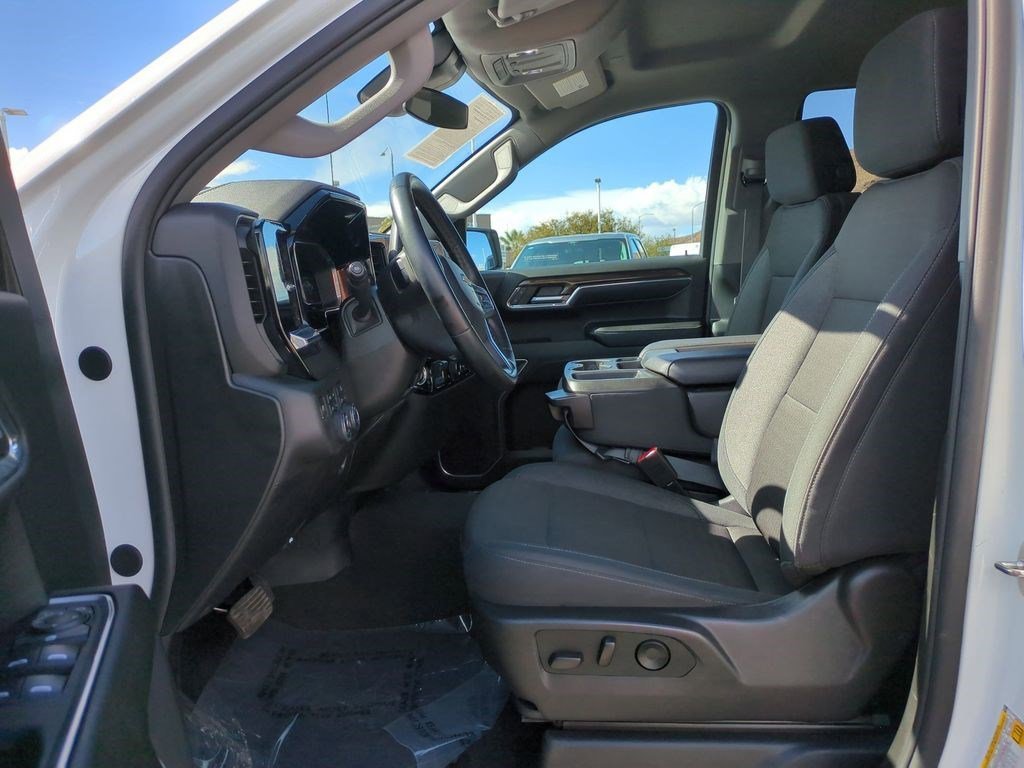 Used 2024 White Chevrolet LT image 14