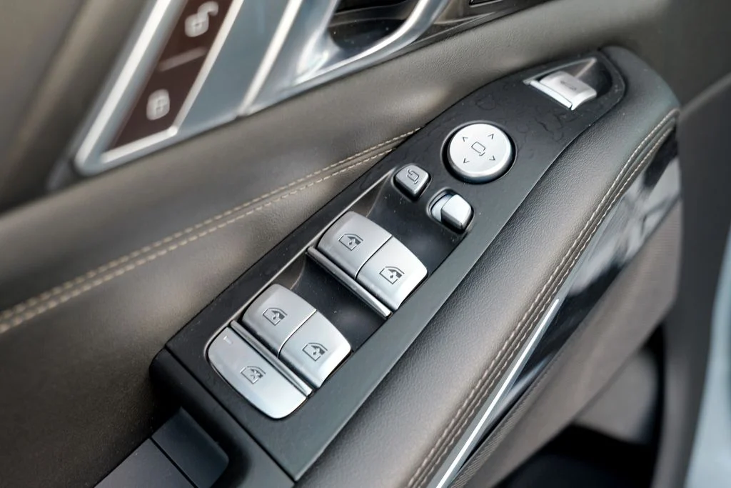 Used 2024 Brooklyn Gray Metallic BMW xDrive40i image 19
